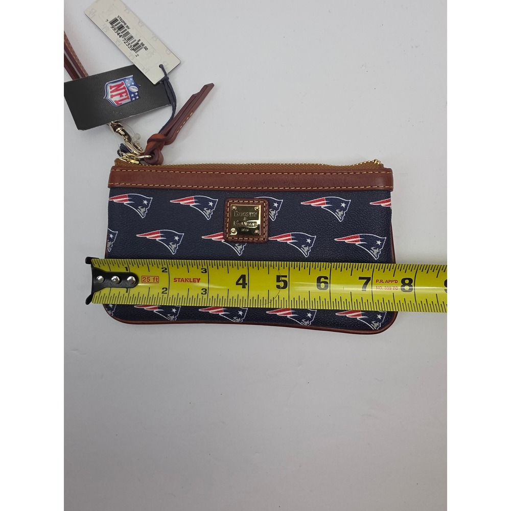 Dooney & Bourke NFL‎ New England Patriots Wristlet Navy Blue Leather Trim NEW - Picture 4 of 5